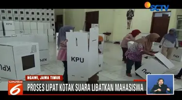 Mereka bekerja dari pukul 08.00 pagi hingga 16.00 sore untuk merampungkan 13.800 kotak suara. Upah yang diterima setiap orang per hari sebesar Rp 80 ribu.