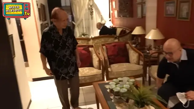 Intip Interior Ruang Tamu Rumah Maia Estianty di Surabaya/Youtube Maia Aleldul TV