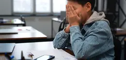 Sahabat Fimela, burn out sesekali memang bagian dari proses tumbuh kembang anak, terutama remaja. [Dok/freepik.com]