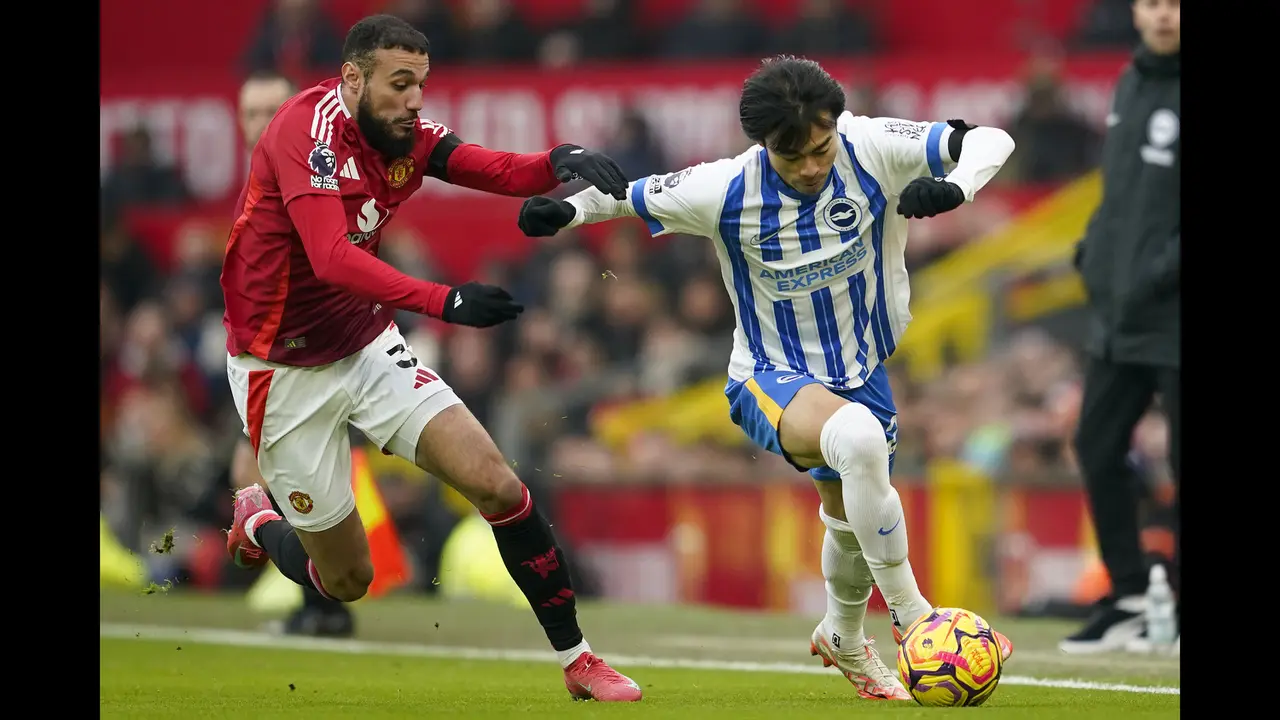 Foto: Aksi Gemilang Kaoru Mitoma saat Bawa Brighton Permalukan MU di Liga Inggris