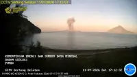 Anak Krakatau Ternyata Sudah 'Bangun' Sejak Juni, Kini Statusnya Siaga