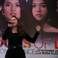 Penyanyi Rossa akan menjadi salah satu pengisi konser 'Ayat-Ayat Cinta in Concert with Live Orchestra - Colours of Love'. Konser akan digelar sehari sebelum film Ayat-Ayat Cinta 2 yang akan tayang di bioskop pada 21 Desember 2017.(Nurwahyunan/Bintang.com)