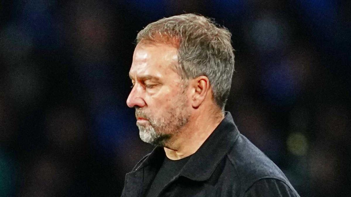 Hansi Flick Kecewa Barcelona Dibungkam Real Sociedad, Enggan Bahas Keputusan Wasit