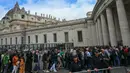 Untuk diketahui, prosesi pemakaman Paus Fransiskus direncanakan akan berlangsung pada Sabtu (26/4/2025). (Andreas SOLARO/AFP)