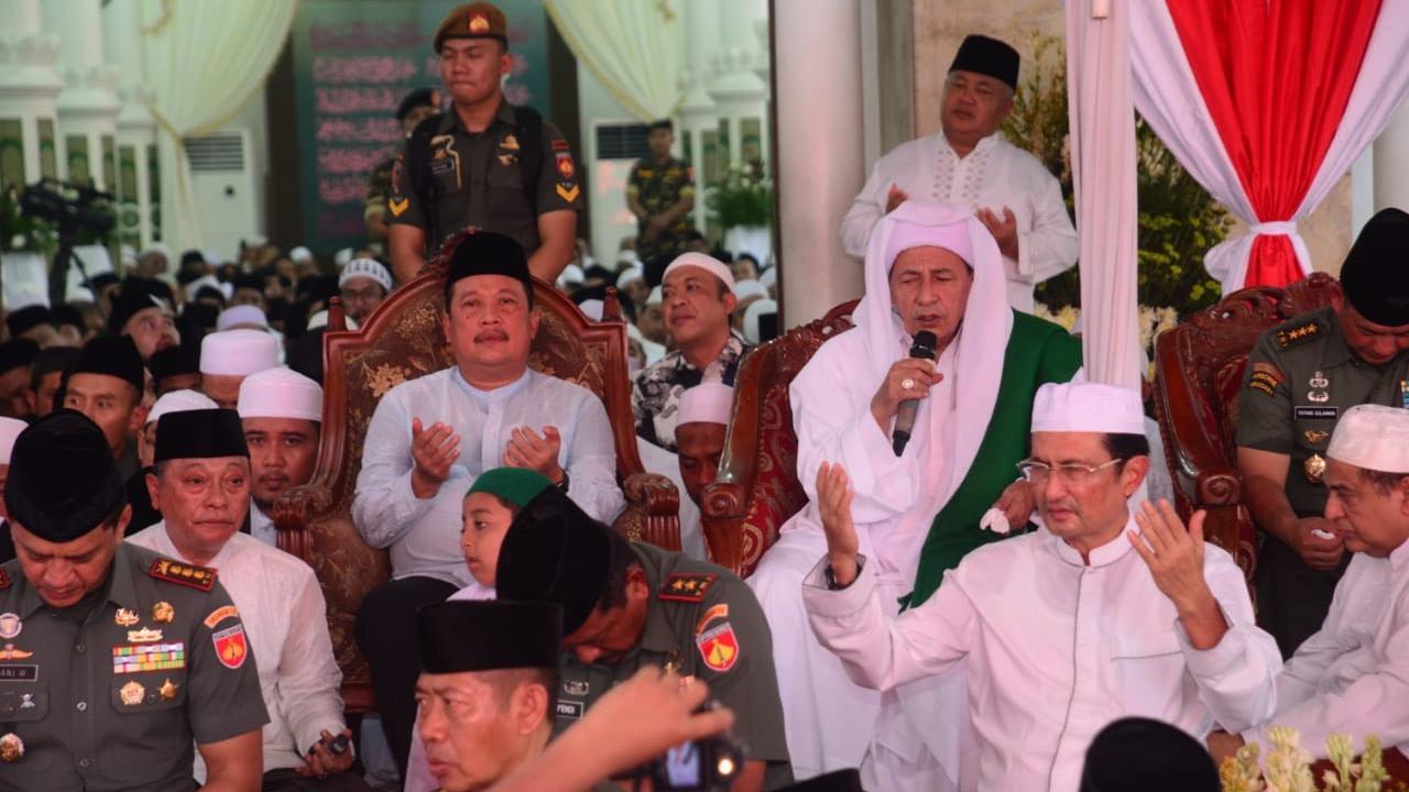 Wamenhan mengikuti acara maulid Nabi Muhammad di Pekalongan.