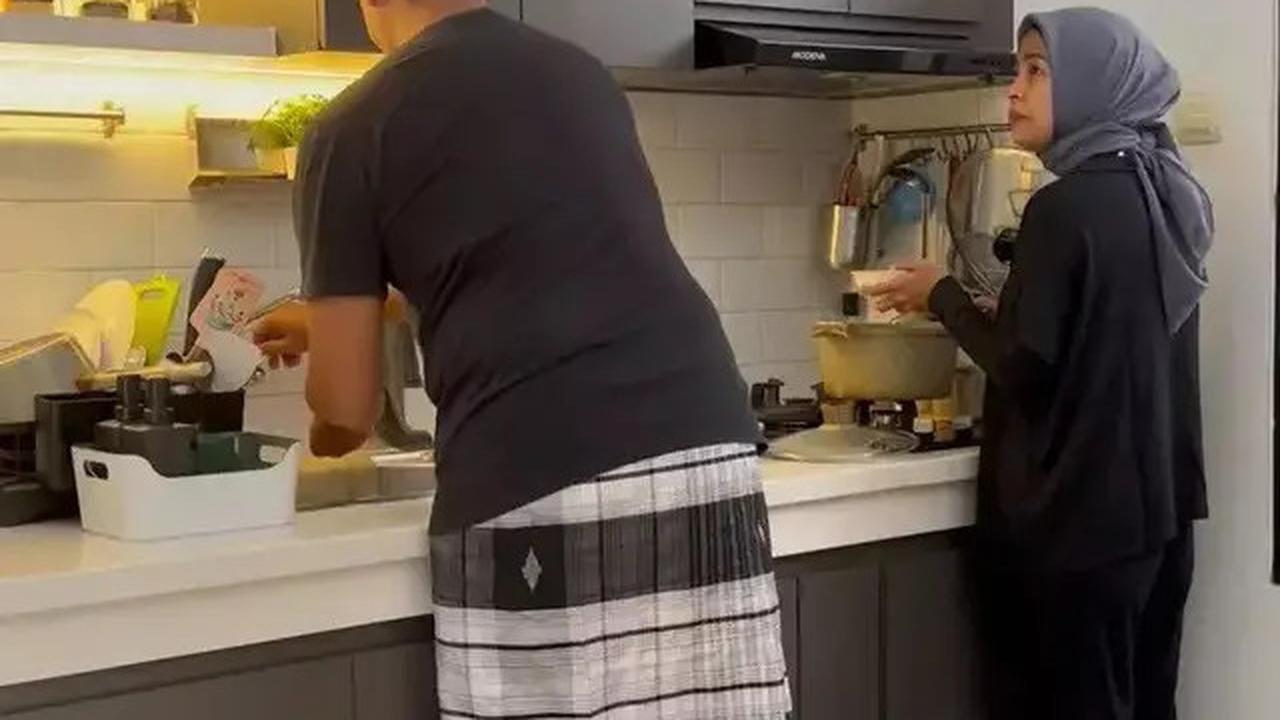 Transformasi Dapur Kayu Minimalis Tantri Kotak, Dari Klasik ke Modern