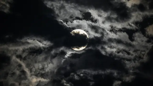 Supermoon Pertama di Tahun 2023