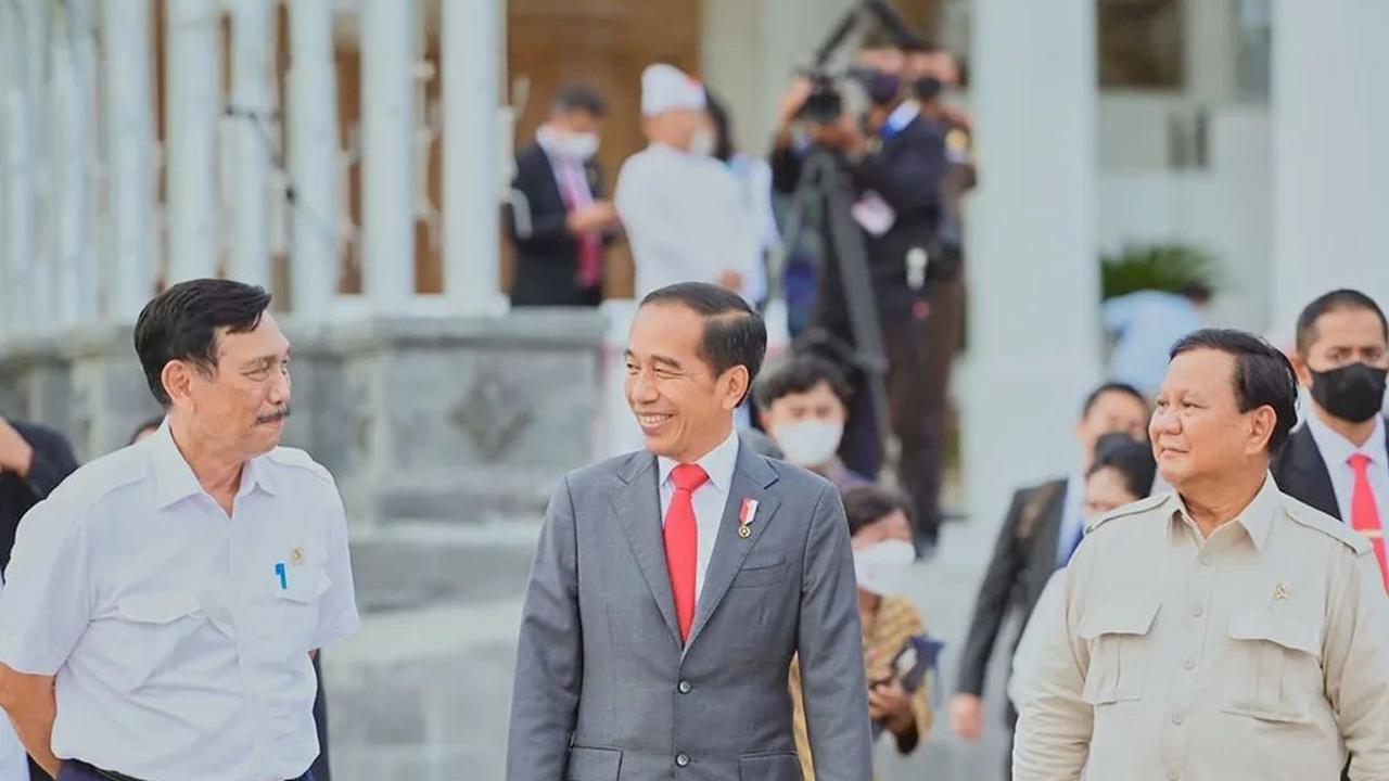 Tulisan Dahsyat Luhut 'Estafet Keberanian' dari Jokowi ke Sang Kawan Prabowo Darah Kopassus