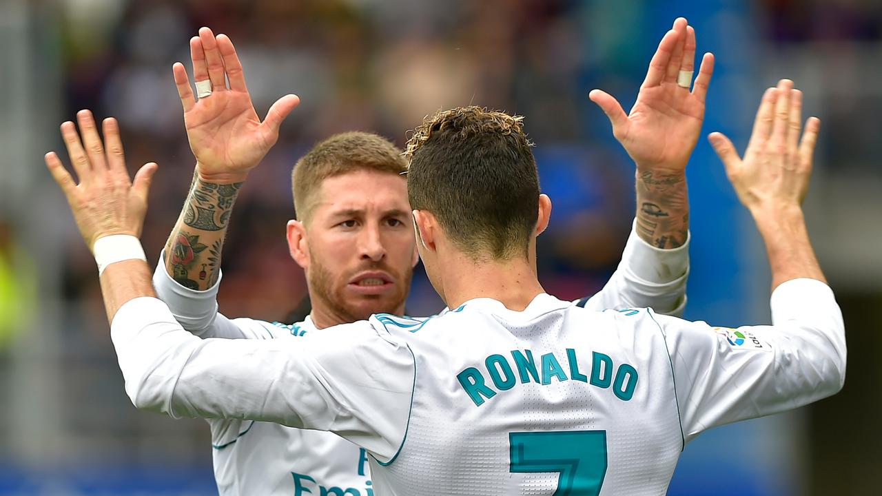 Gaya Ronaldo Saat Cetak Dua Gol ke Gawang Eibar