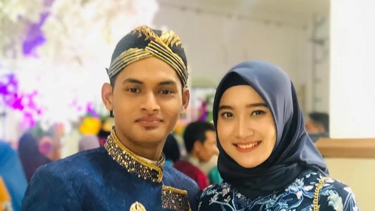 Dipersunting Polisi, Ini 7 Potret Mesra Yeni Inka dan Briptu Khrisna Sakti