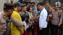 34 unit mobil pemadam dengan 170 personel dikerahkan untuk menangani kebakaran yang bersumber dari kompor api itu. (Liputan6.com/Herman Zakharia)