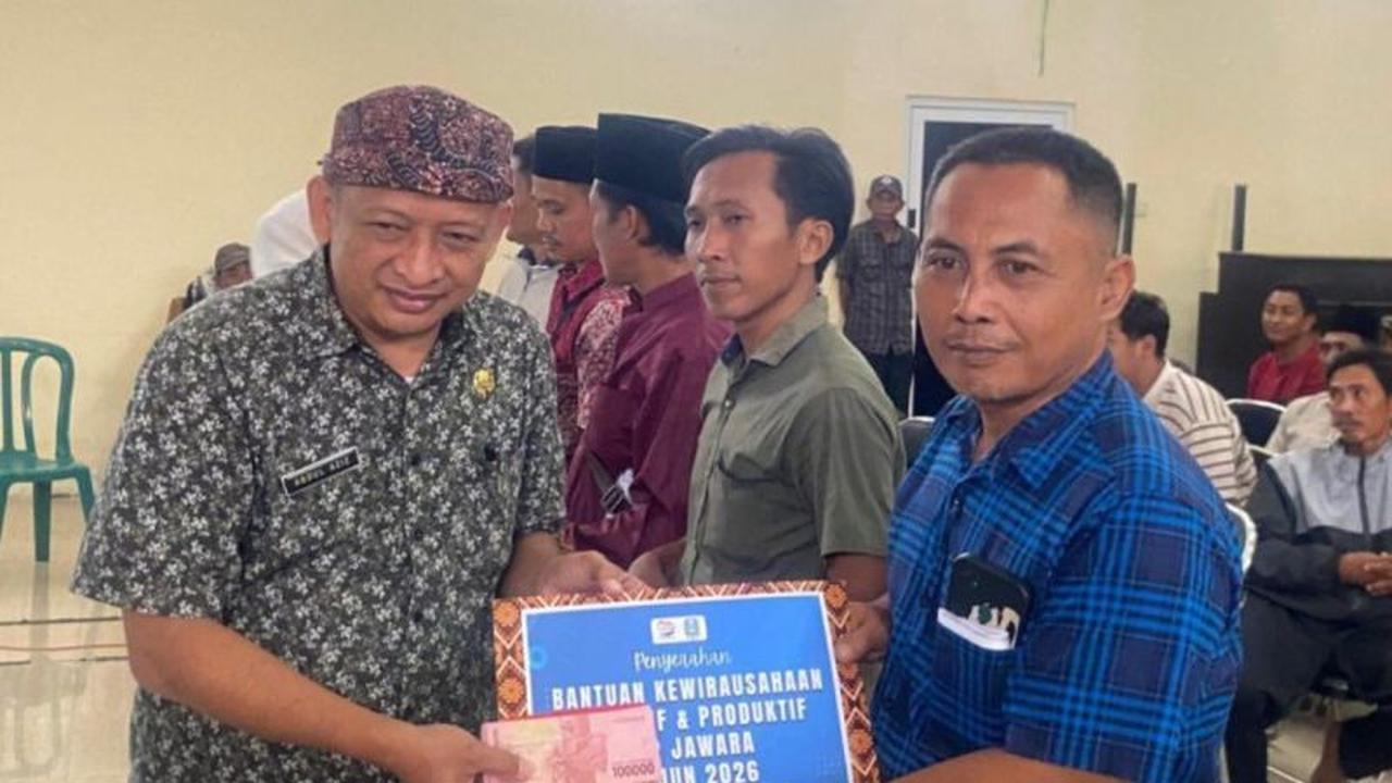 Pemprov Jatim Salurkan Bantuan UMKM KIP Jawara untuk 98 Pelaku Usaha di Bangkalan