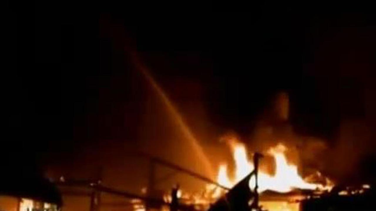 20150707-Kebakaran Gudang-Jakarta