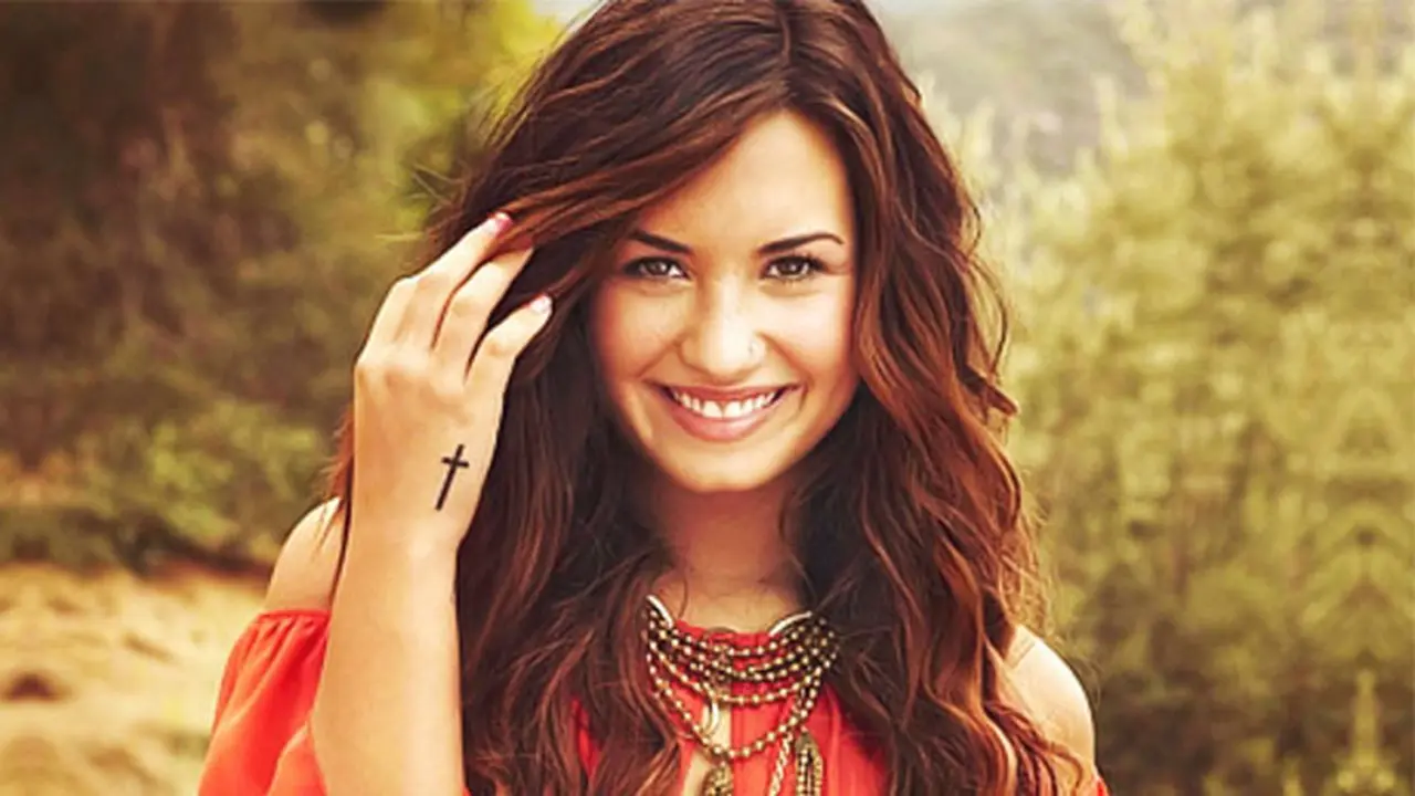 Demi Lovato/fanpop.com