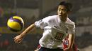 Bek kiri Korea Selatan, Lee Young-pyo yang telah pensiun pada Oktober 2013 bersama klub MLS, Vancouver Whitecaps menjadi pemain Asia kedua yang pernah menjuarai Piala Liga Inggris. Ia meraihnya bersama Tottenham Hotspur. Tiga musim berseragam Spurs mulai 2005/2006 hingga 2007/2008, Lee Young-pyo sukses mengoleksi satu trofi Piala Liga Inggris pada musim terakhirnya 2007/2008. (AFP/Chris Young)