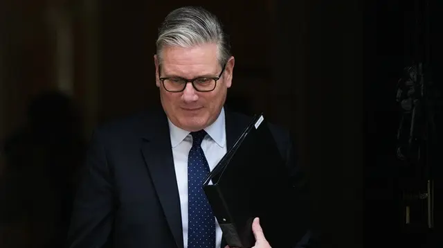 Alasan di Balik Pengunduran Diri PM Inggris Keir Starmer