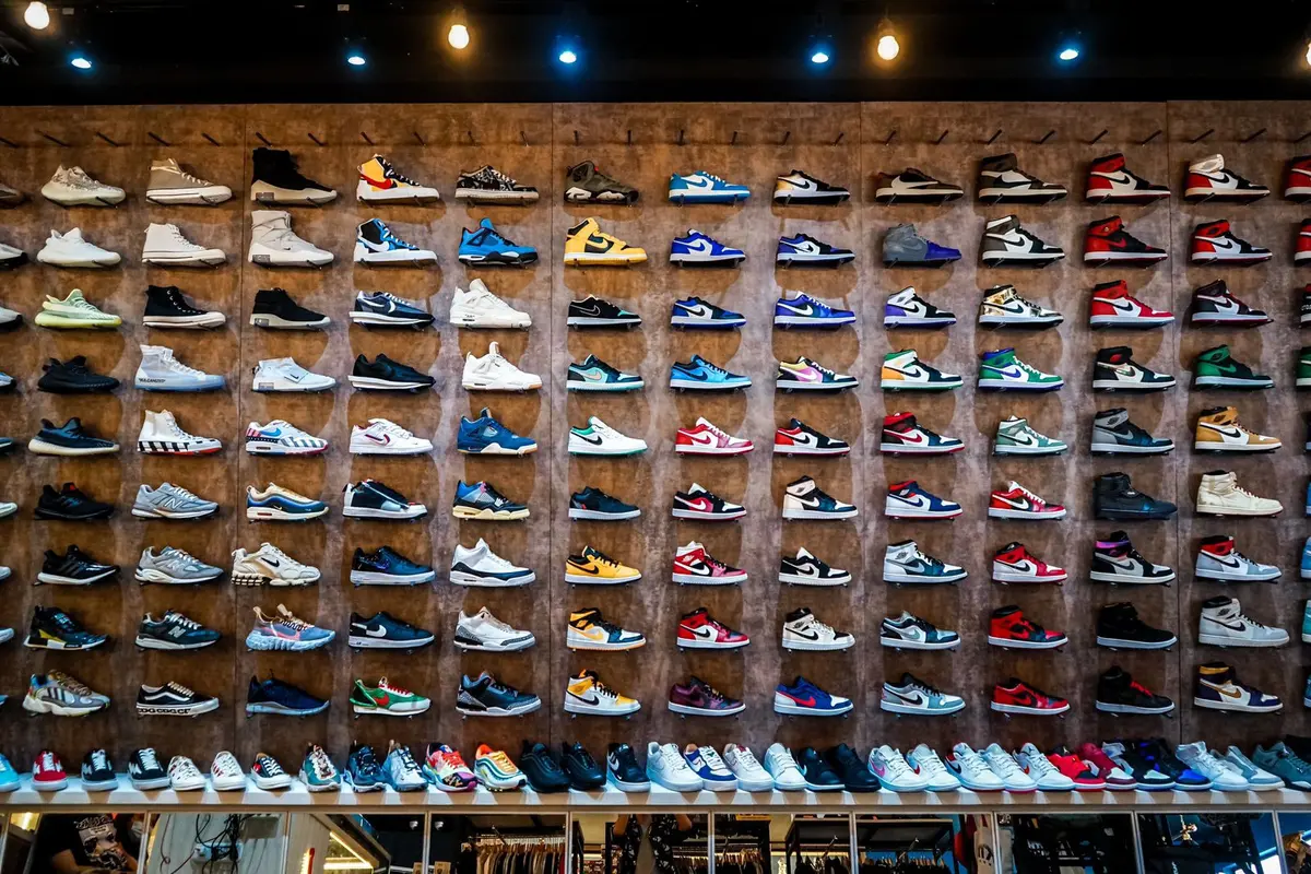 Store Sepatu Penyedia Sneakers yang Sulit Ditemukan di BoomBoom.id