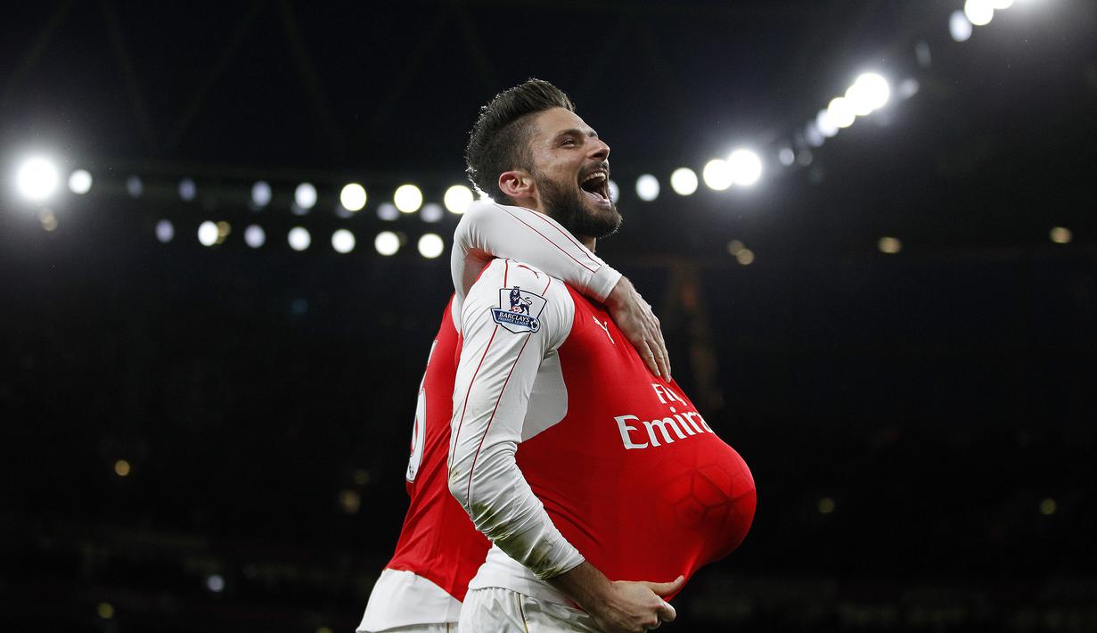 Pemain Arsenal, Olivier Giroud  merayakan gol yang dicetaknya pada lanjutan Liga Premier Inggris saat menjamu Sunderland di Stadion Emirates, London, Sabtu (5/12/2015). (AFP Photo/Ian Kington) 