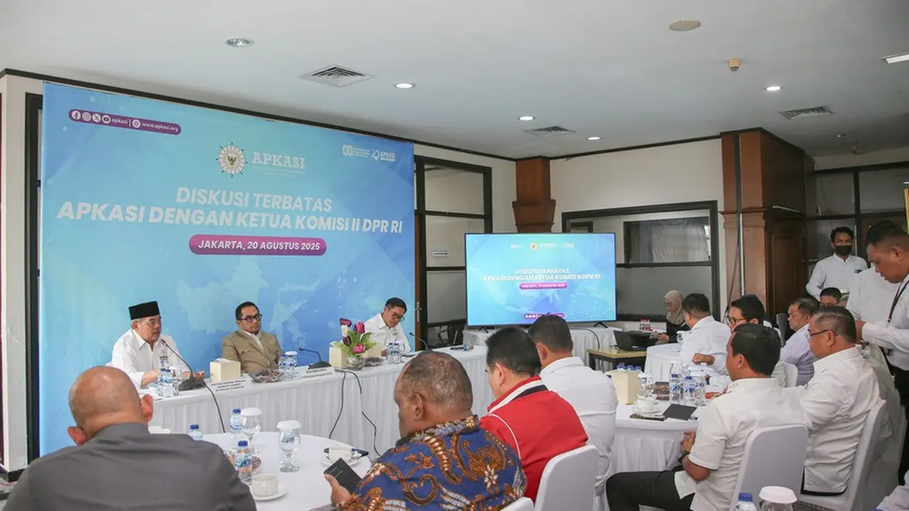 Ketua Komisi II DPR M Rifqinizamy Karsayuda alias Rifqi membedah jantung persoalan otonomi daerah dan masa depan pemilu serentak 2029.