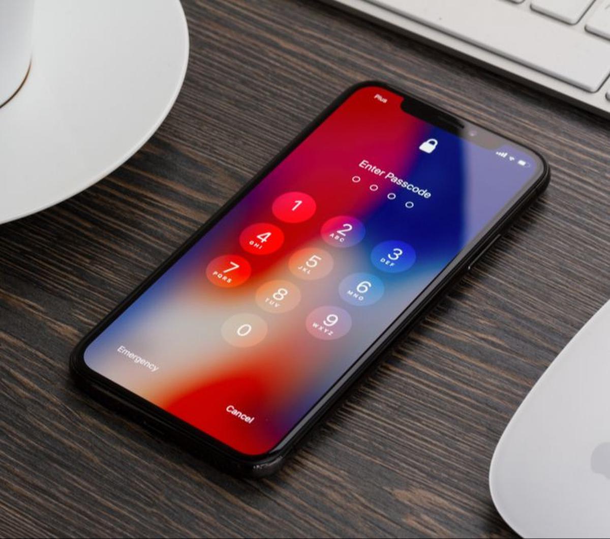 Di situs penjualan populer seperti Music Magpie dan situs resmi Apple, iPhone X kini bahkan dibandrol seharga £120 atau sekitar Rp2,34 juta saja.