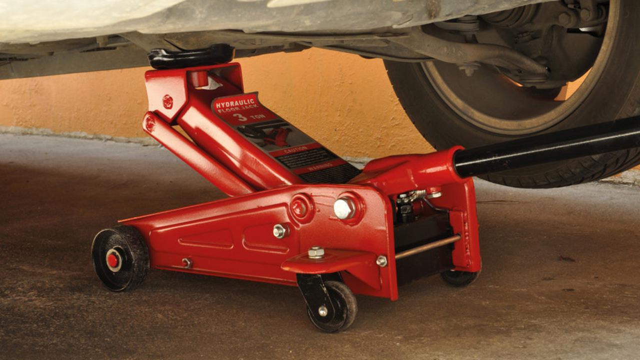 Dongkrak hidrolik (Wuling)