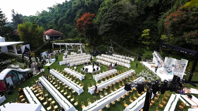 7 Potret Dekorasi Lamaran Rizky Billar dan Lesty Kejora, Mewah Serba Putih