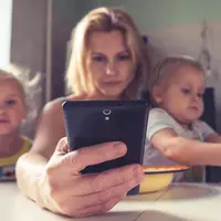 Ilustrasi orangtua yang toxic. (Foto: Unsplash/Vitolda Klein)