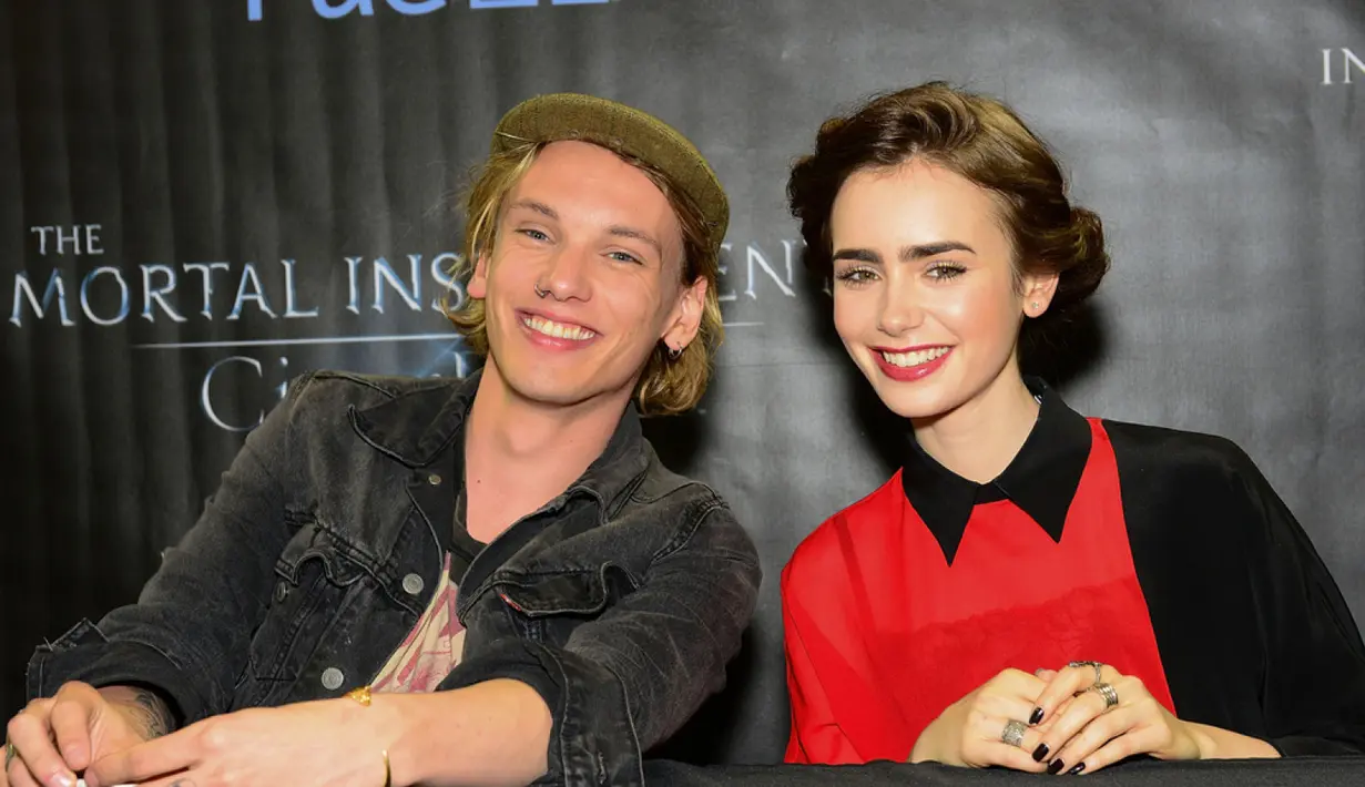 Hal tersebut terlihat saat Jamie mengunggah postingannya ketika menuju ke London. (Huffington Post)