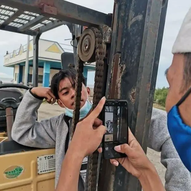 Kocak, Hendak Foto Ala Fotografer Handal Hasilnya Diluar Dugaan