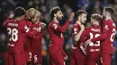 Penyerang Liverpool, Mohamed Salah (tengah) berselebrasi dengan rekan satu timnya setelah mencetak gol ke gawang Rangers selama pertandingan lanjutan Grup A Liga Champions di stadion Ibrox di Glasgow, Skotlandia, Kamis, 13 Oktober 2022. Salah mencetak tiga gol dan mengantar Liverpool menang telak atas Rangers 7-1. (AP Photo/Scott Heppell)
