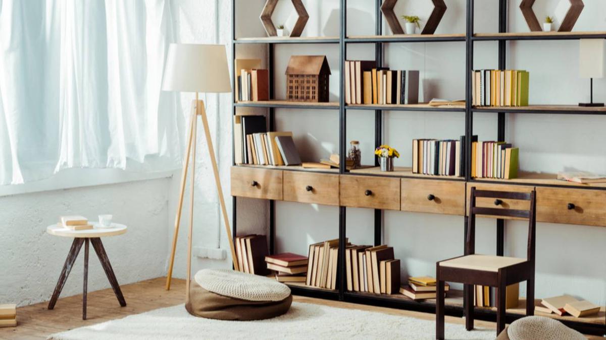 Nggak Cuma Fungsional, Ini Rak Buku Minimalis yang Bikin Sudut Rumah Auto Cantik