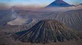 Kawasan Taman Nasional Bromo Tengger Semeru (TNBTS) dari puncak penanjakan 1 di Kabupaten Pasuruan, Jawa Timur, Kamis, 13 Agustus 2026. (AFP/ Juni Kriswanto)