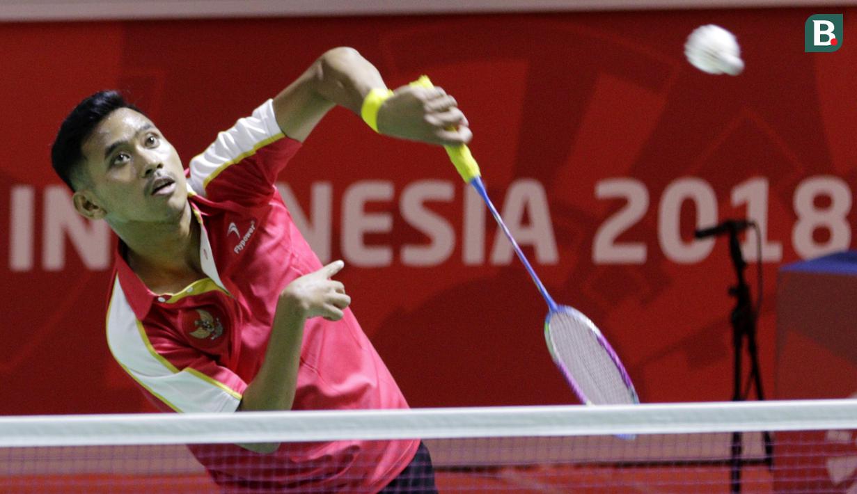 Atlet bulu tangkis Asian Para Games Indonesia melakukan latihan di Istora, GBK, Jakarta, Jumat (05/10/2018). Indonesia memasang target tinggi yaitu meraih empat medali emas. (Bola.com/M Iqbal Ichsan)