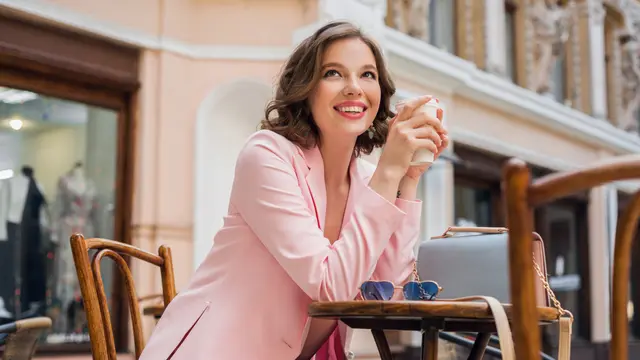 wanita agustus good image