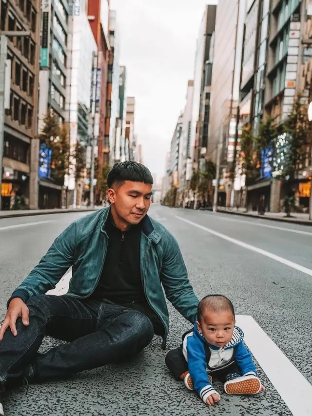 Kebersamaan Indra Priawan dan anak