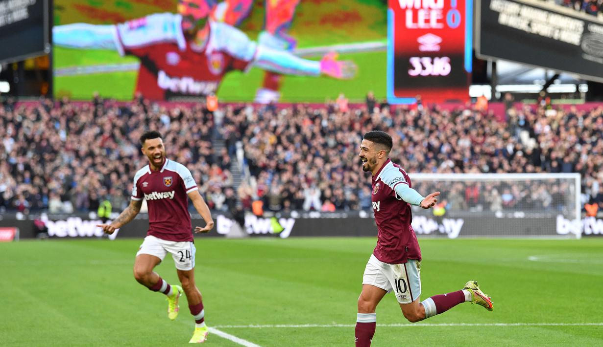 Meski menduduki peringkat keenam klasemen, West Ham ternyata memiliki catatatan laga kandang lebih baik dari Chelsea dan Tottenham. The Hammers mampu mendulang 27 poin dari 15 laga dengan torehan 8 kemenangan, 3 imbang, dan 4 kekalahan. (AFP/Justin Tallis)