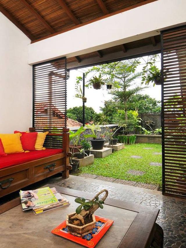 Taman Bali Minimalis di Halaman Belakang