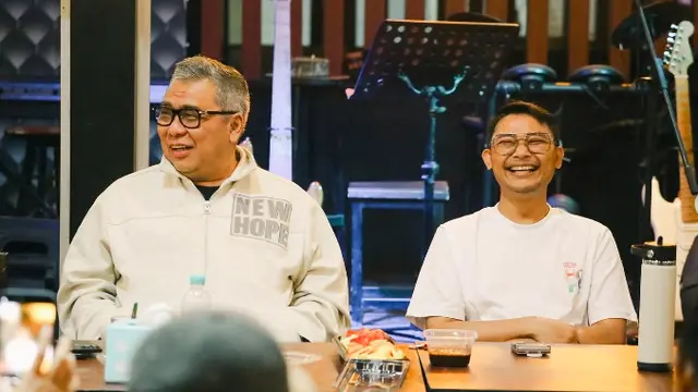 Calon Gubernur Sulteng Ahmad Ali bersama Calon Wakil Gubernur  Abdul Karim Aljufri (AKA) saat menghadiri sebuah acara. (Istimewa)
