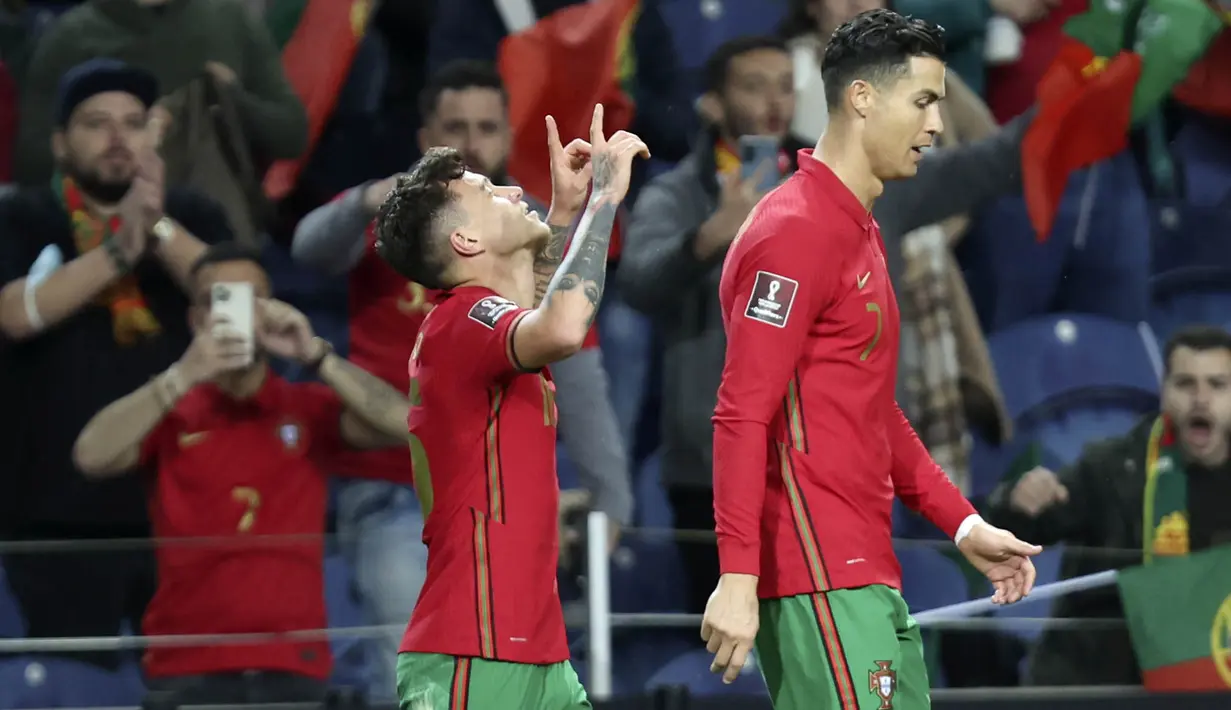 Penampilan Otavio Monteiro bisa dibilang sebagai pabrik asis Timnas Portugal belakangan ini. Saat melawan Turki, ia mampu membantu Jota membukukan gol dan juga mencetak gol atas namanya sendiri. Di level klub, Monteiro sukses mencetak 5 gol dan 12 asis dari 40 laga bersama FC Porto. (AP/Luis Vieira)