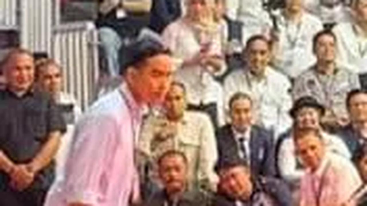 Demokrat soal Gibran Bungkuk ke Megawati: Bentuk Tata Krama dan Sopan Santun
