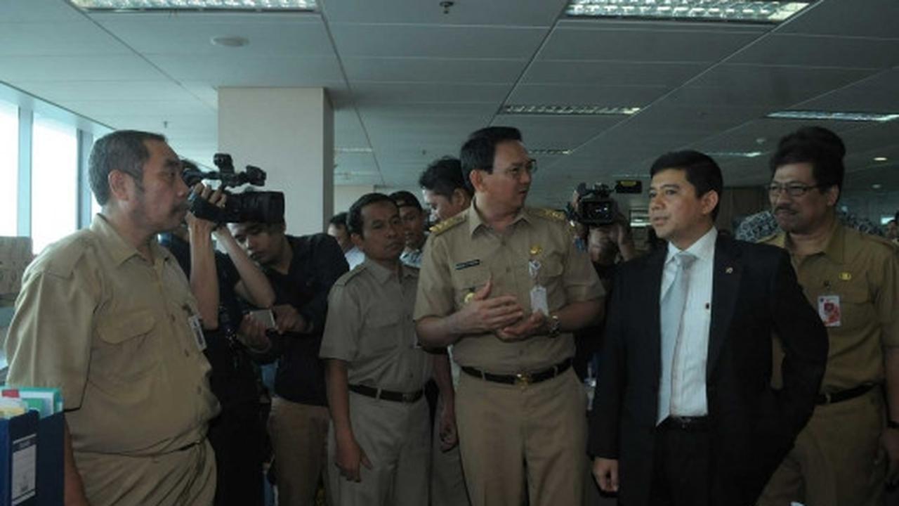 Usai cuti Lebaran, Menteri Yuddy sidak kantor Ahok