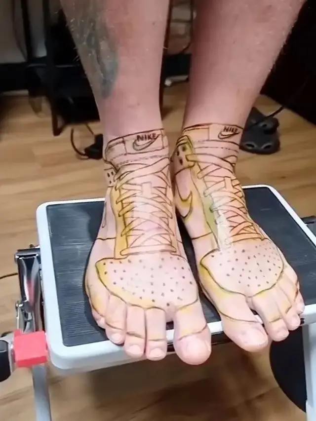 Tato Sepatu Viral