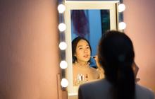 Tampil Manis Saat Valentine Tanpa Ribet, Andalkan Peach Makeup dan Ombre Lips