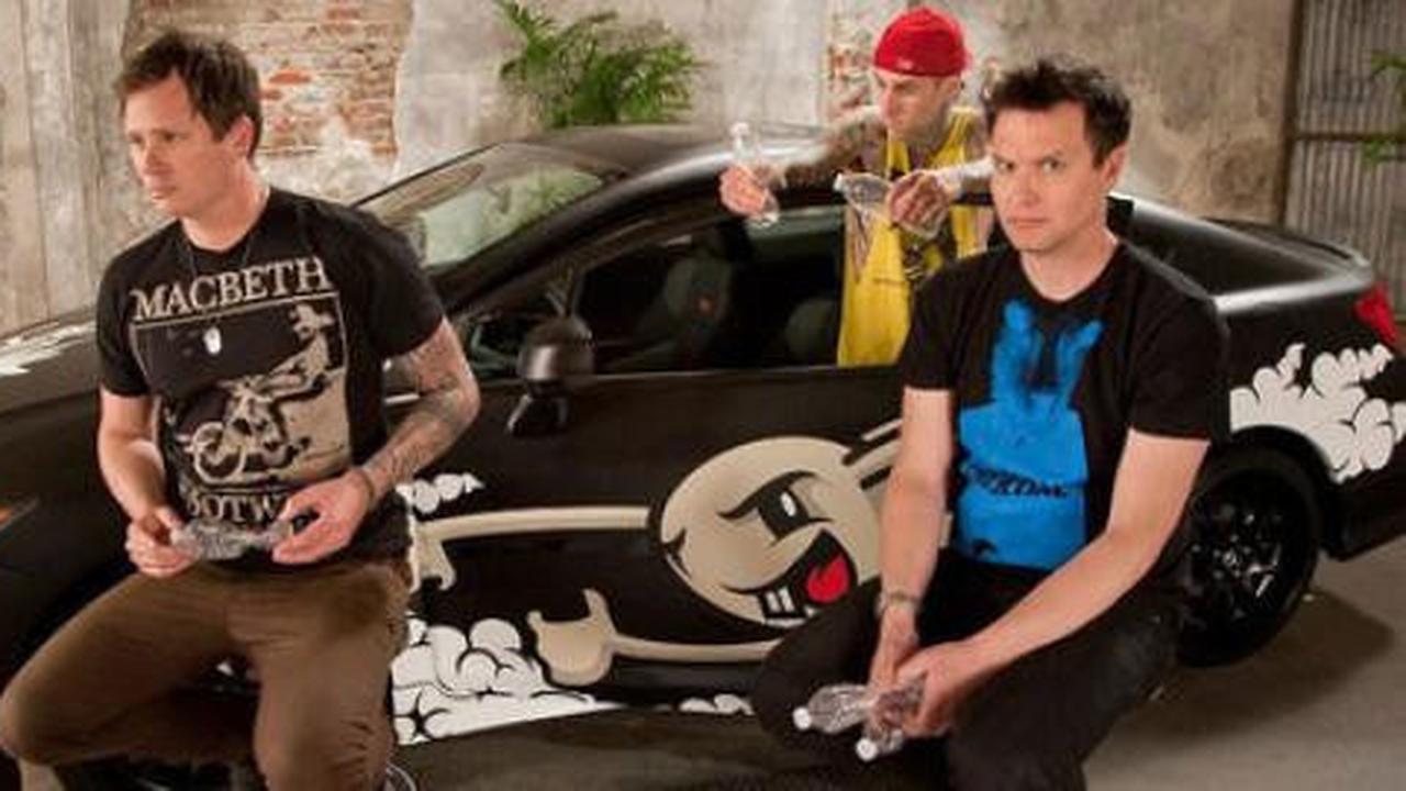 [Audio] 'Boxing Day', akustik khas Blink 182 sambut libur Natal