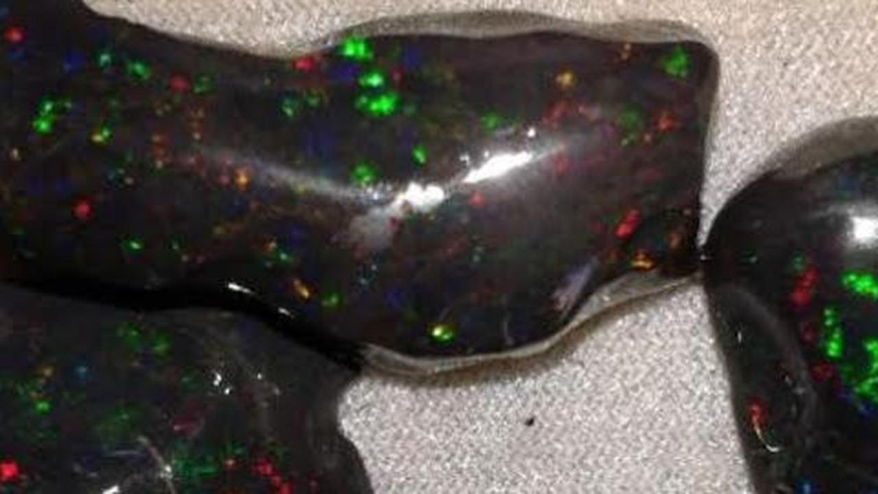 Jangan sampai tertipu batu akik black opal palsu