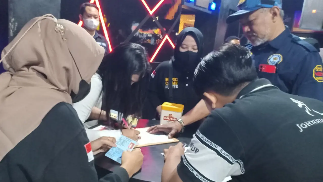BNN razia di tempat karaoke di Tuban. (Istimewa)