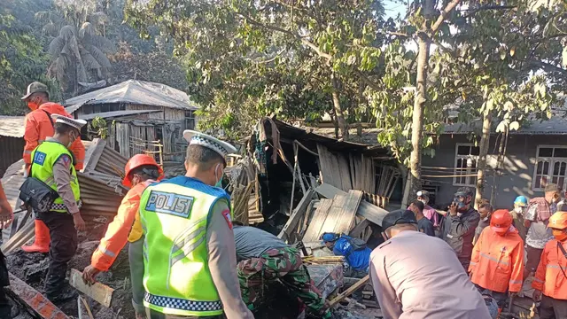 Gunung Lewotobi Laki-laki