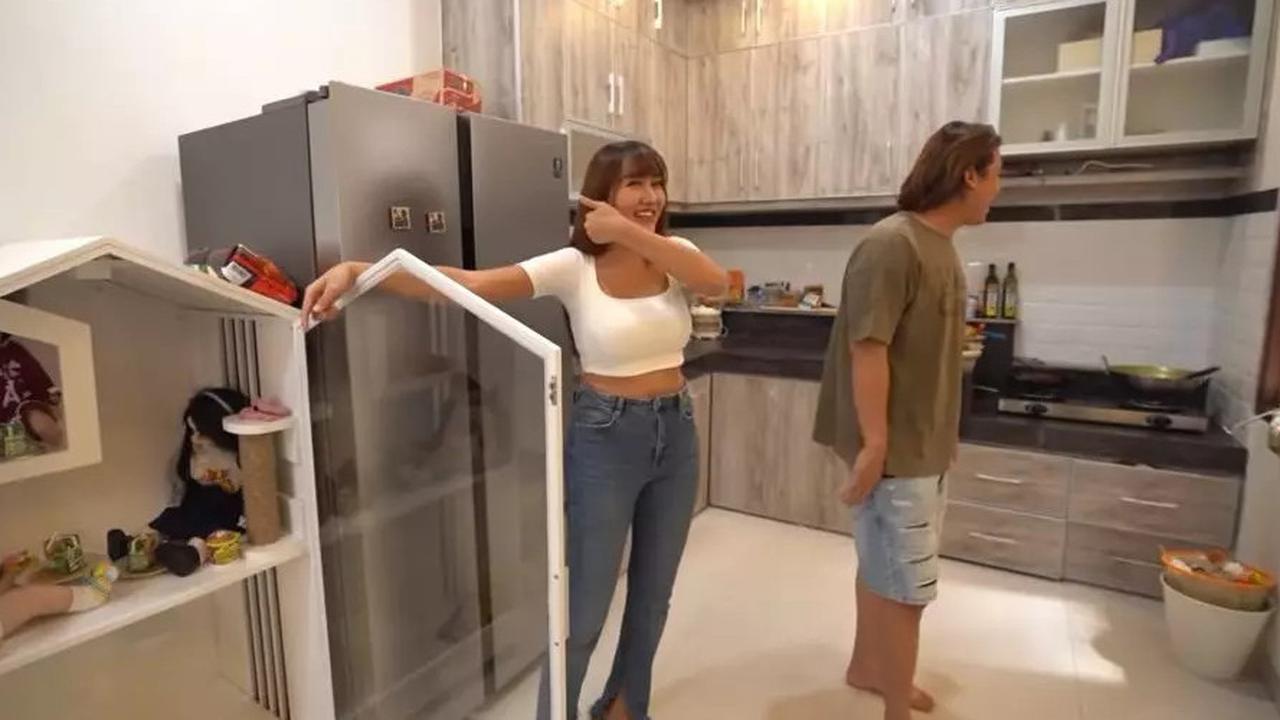 5 Potret Dapur Sederhana di Rumah Mewah Lucinta Luna, Pakai Kompor Sejuta Umat & Tak Ada Meja Makan