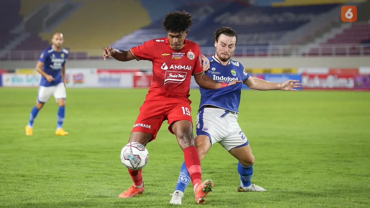 Foto: Persija Jakarta Patahkan Rekor Belum Terkalahkan Persib Bandung di BRI Liga 1 2021 / 2022