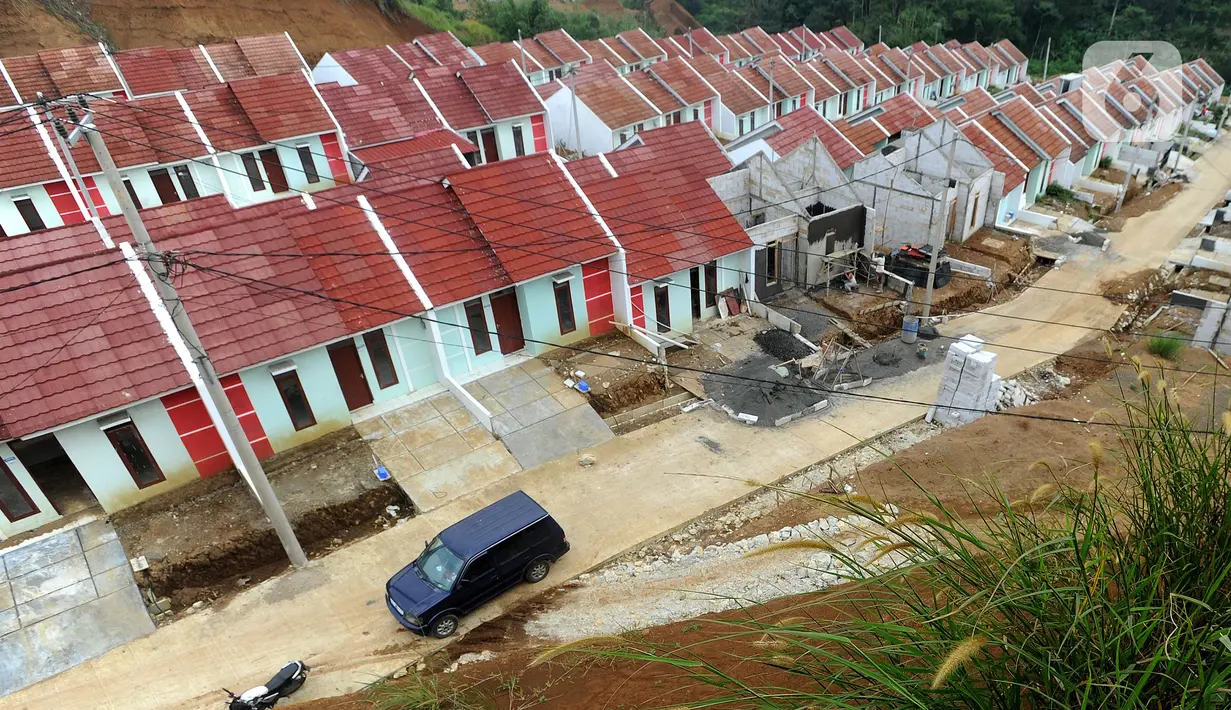 Perumahan  bersubsidi di Bukit Rancayamaya Residences, Caringin, Bogor, Minggu (14/02/2021). PT BTN Tbk mengalami lonjakan penyaluran KPR subsidi pada kuartal  III dan kuartal IV tahun 2020 setelah sempat mengalami penurunan pada kuartal kedua. (merdeka.com/Arie Basuki)